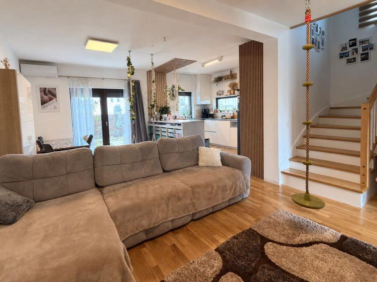 Casa individuala 117 mp utili 245 mp teren 3 dormitoare 2 bai Cristian
