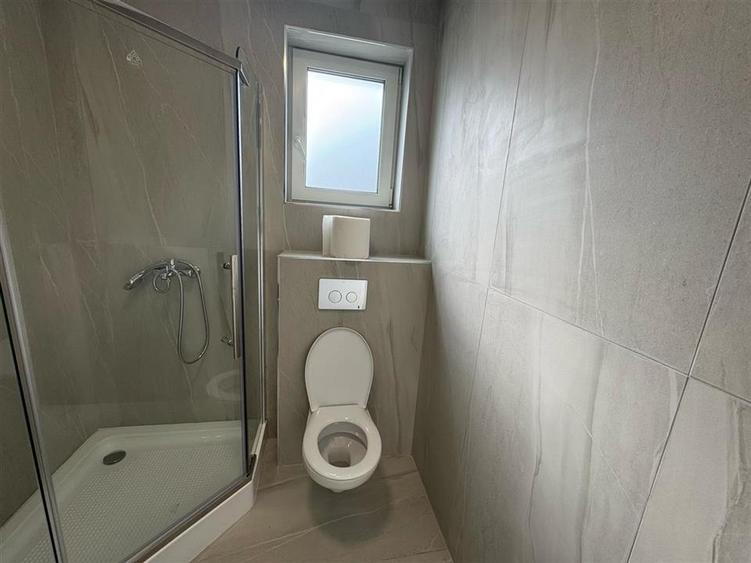 Casa moderna 4 camere 2 bai si curte Selimbar