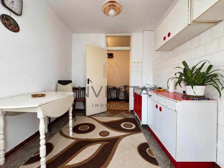 Apartament 2 camere decomandat, etaj 1, strada Godeanu!