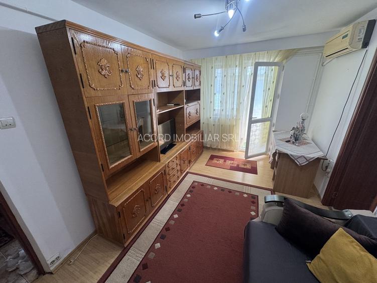 Apartament 2 camere zona Casa de Cultura cu Centrala