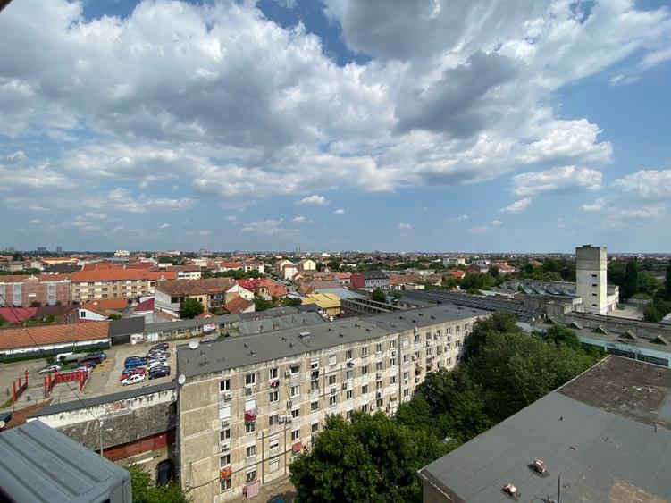 Apartament 3 camere - Bulevardul 16 Decembrie 1989