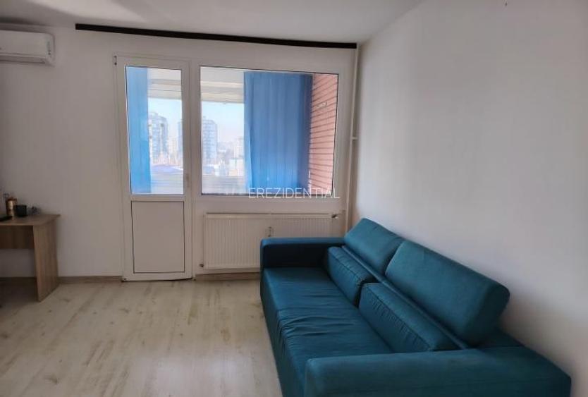 Apartament 3 camere  semidecomandat - zona Titan - 2
