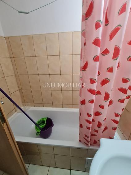 Apartament cu 2 camere - zona Granit - Baza 3 - 10