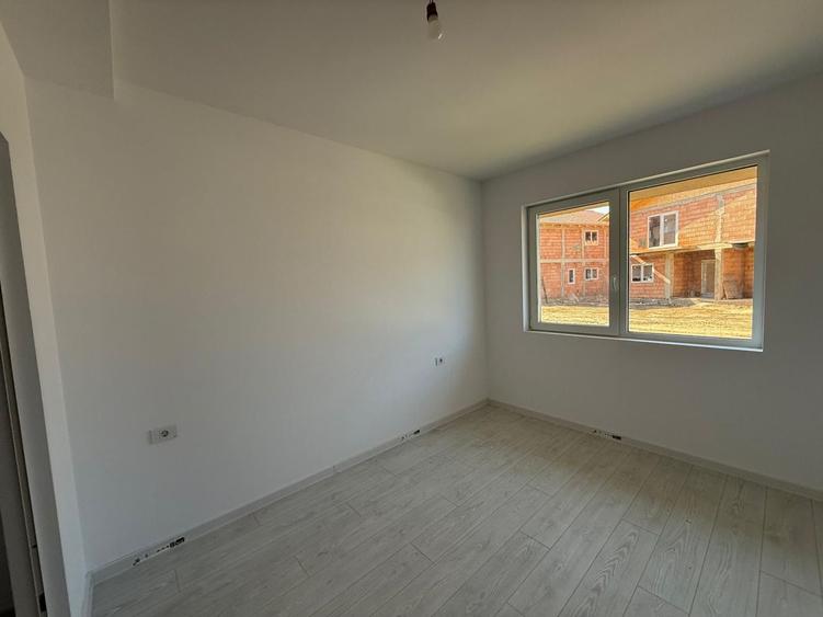 Apartament 2 camere.Bucatarie Separata. Bloc nou. Decomandat.Finalizat.