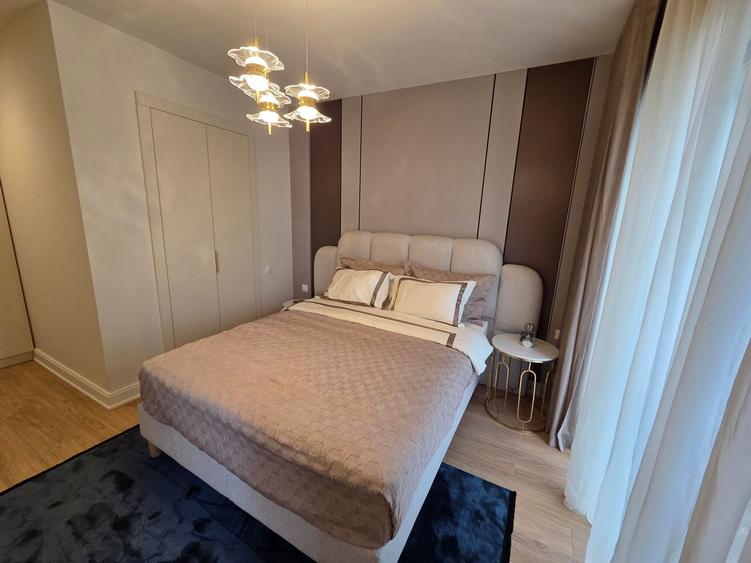 Apartament 2 camere de vânzare +curte