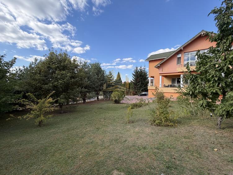 Casa individuala - 5 camere | Faget | 2400 mp teren |Pretabil gradinita/birouri