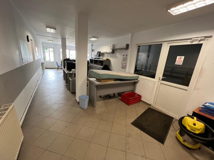 ÎNCHIRIEZ SPAȚIU BIROURI – parter, 1–2 locuri de parcare, Calea Șurii Mici
