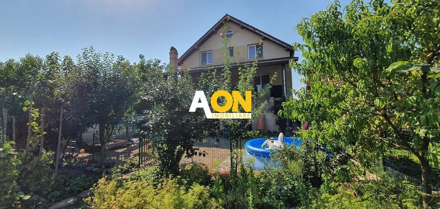Casa P+1+M, 4 dormitoare, garaj, 500 mp teren, Micesti