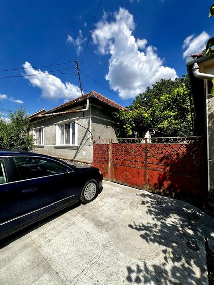 Casa in Tinca, centrala, 3 camere cu strada asfaltata