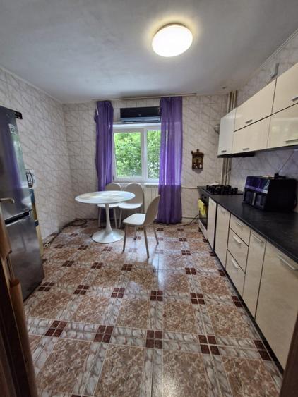 Apartament - 3 camere - Decomandat - Mall Vitan