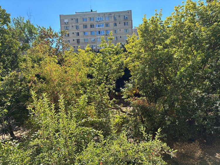 Apartament 3 camere | Etaj 2-5 minute metrou Drumul Taberei