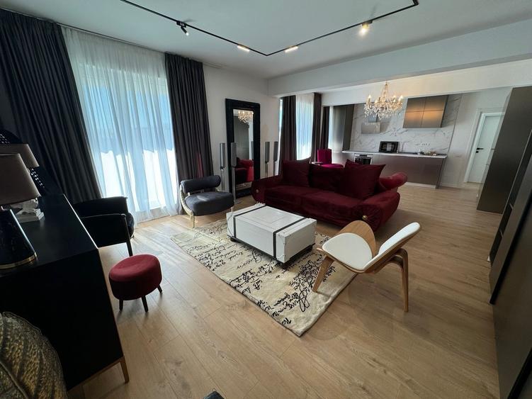 Apartament 2 camere SUPERB cu CURTE Tunari