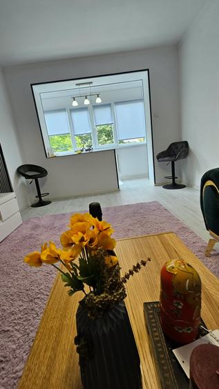 Apartament 2 camere, etaj intermediar, renovat