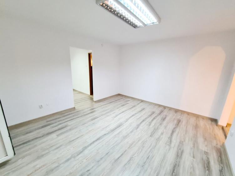 2 camere Bd. Balcescu - Sephora, parter/9, nemobilat bloc 1960