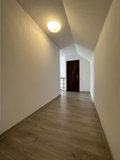 Casă de închiriat I 5 camere I 2 băi I curte I zona UMF USMV