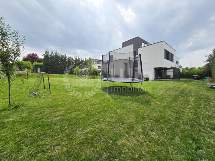 Casa individuala ultrafinisata | 320mp utili | 1000mp teren | Europa