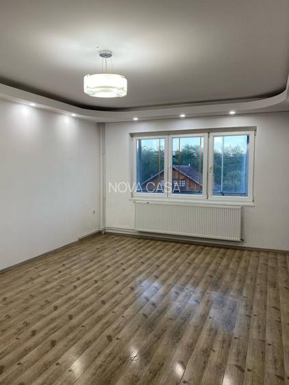 Casă spatioasă cu teren 549mp în Călimănești (DN7) - 5