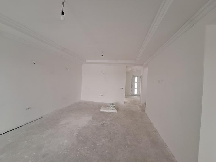 Duplex cu 5 camere, 3 bai - izolat fonic - Sacalaz