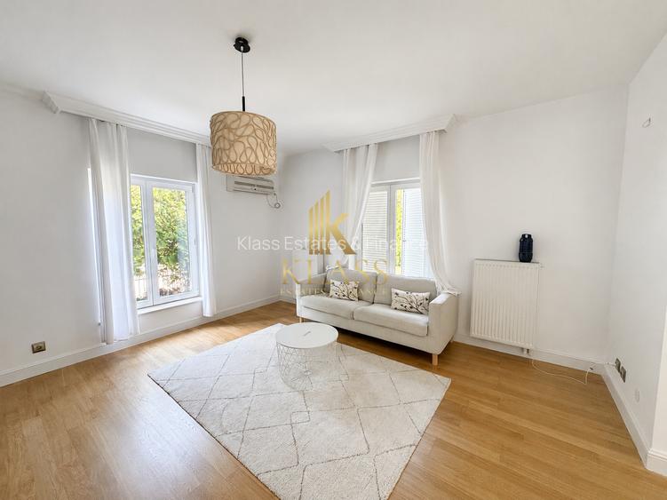 Casa modernă de vânzare, 5 camere, grădină privată și garaj! - 5
