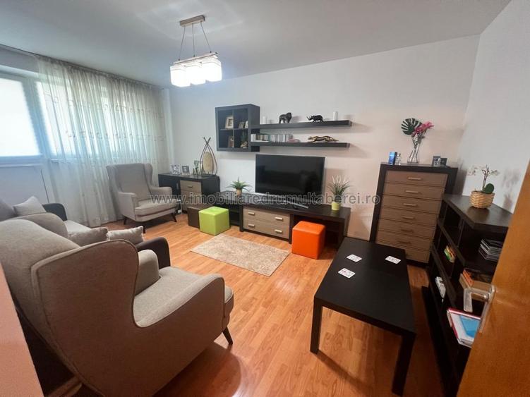 Drumul Taberei, Metrou Valea Ialomitei, 3 camere, decomandat