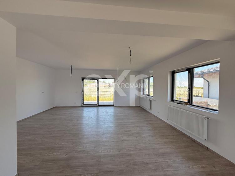 De vanzare casa Crevedia/Samurcasi - 4