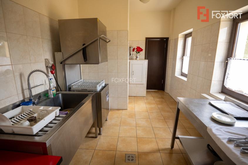 Hotel Miky Arad de vanzare | Investitie cu utilizari multiple | 42 camere cazare - 43