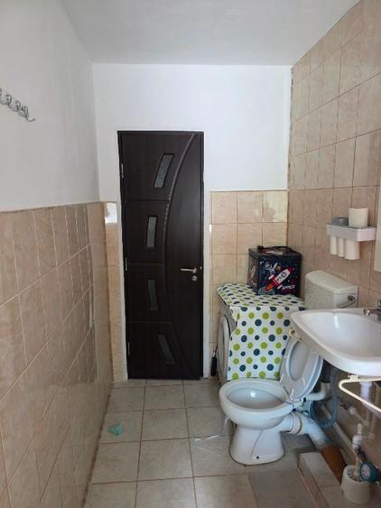 Persoană fizică închiriez apartament cu o cameră