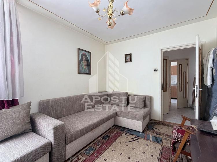 Apartament de vanzare  doua camere decomandat Sagului