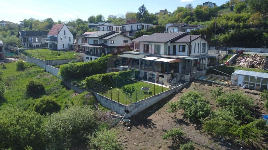 Teren 2685 mp cu panoramă Feleacu. Proiect rezidențial