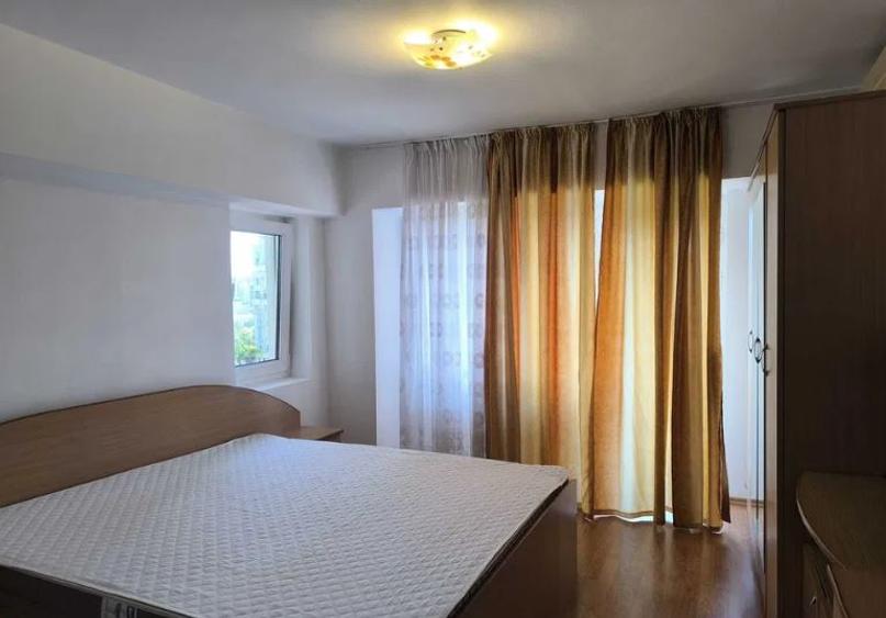 UNIRII stradal  ALBA IULIA ,DECOMANDAT, 75MP, UTILAT MOBILAT COMPLET LOC PARCARE