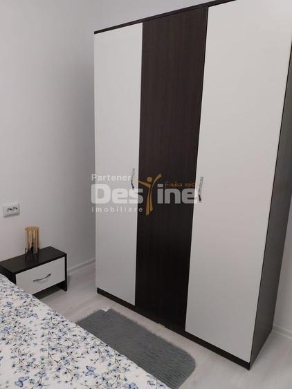 Garsoniera | Mobilata, utilata | Loc de parcare | 300 Euro.