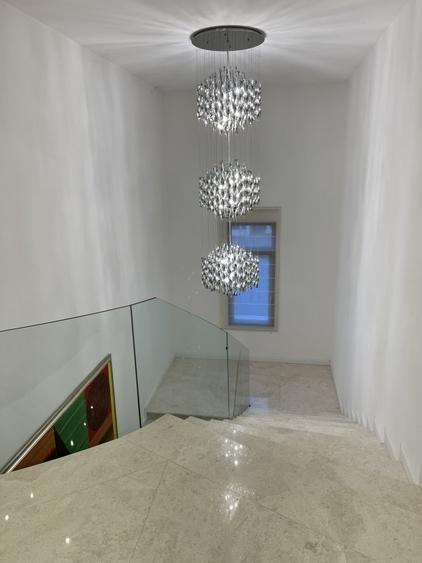 Vila 10 camere de vanzare/chirie zona Pipera