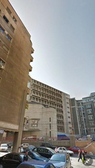 Apartament cu 3 camere cu vedere pe Regina Elisabeta / Ultracentral / Risc 1