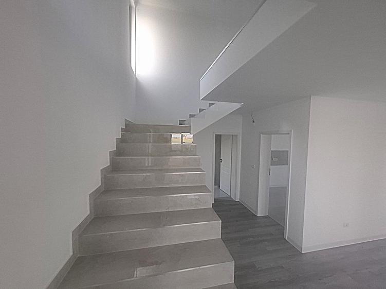 Oportunitate Unică! Vilă de Lux Super-Spațioasă din Cărămidă | Domnești, Ilfov!