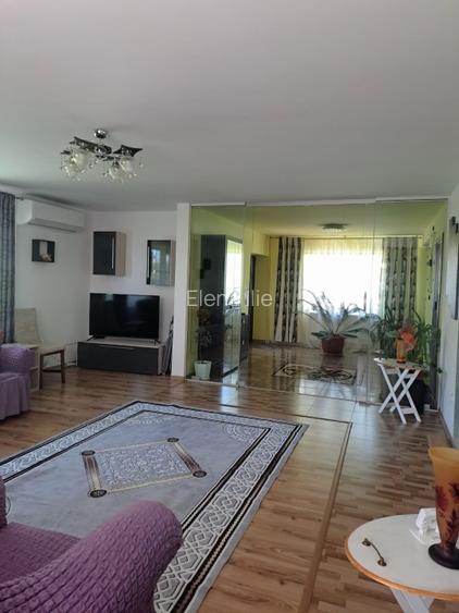 Casa de vanzare cu priveliste superba  in apropierea Pod Cernavoda - 4