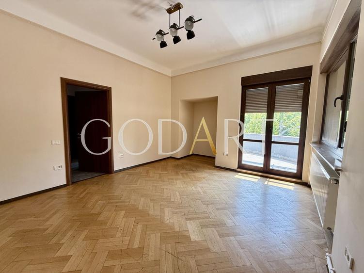 Apartament 5 camere | Central | 215.5 mp