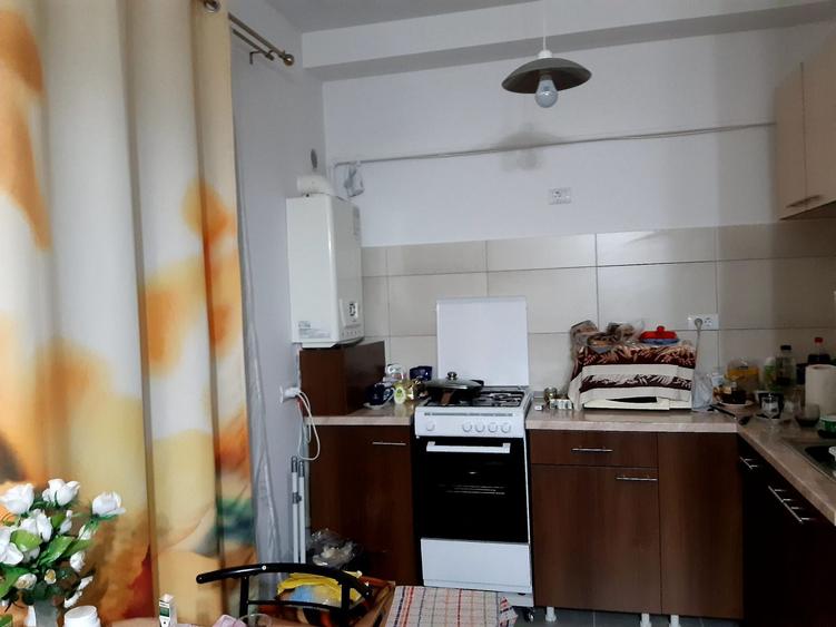 APARTAMENT 2 CAMERE SEMIDECOMANDAT