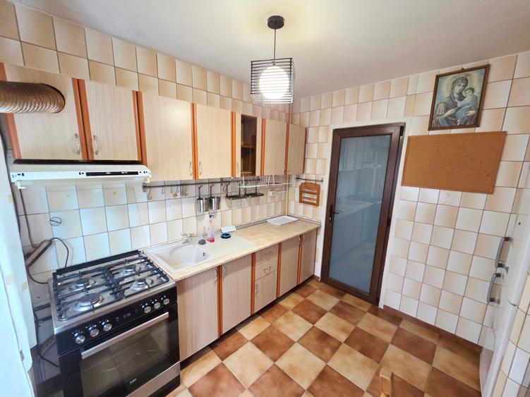 Titan, Nicolae Grigorescu, 3 camere, 8 min metrou, etaj 1 din 4