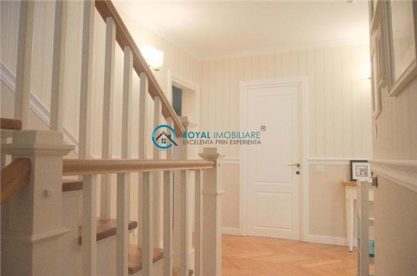 Royal Imobiliare  - Vanzare Vila de lux zona Paulesti