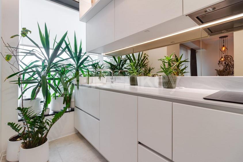 Apartament ultra-finisat cu 3 camere | 2 bai | parcare si 8mp terasa
