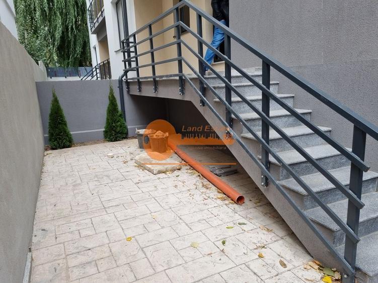 Apartament 2 camere | Lujerului | Curte proprie 25 mp | Parcare inclusă