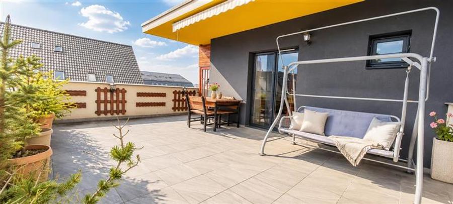 Apartament deosebit in zona Coresi, terasa mare, parcare, boxa, Tractorul, Braso