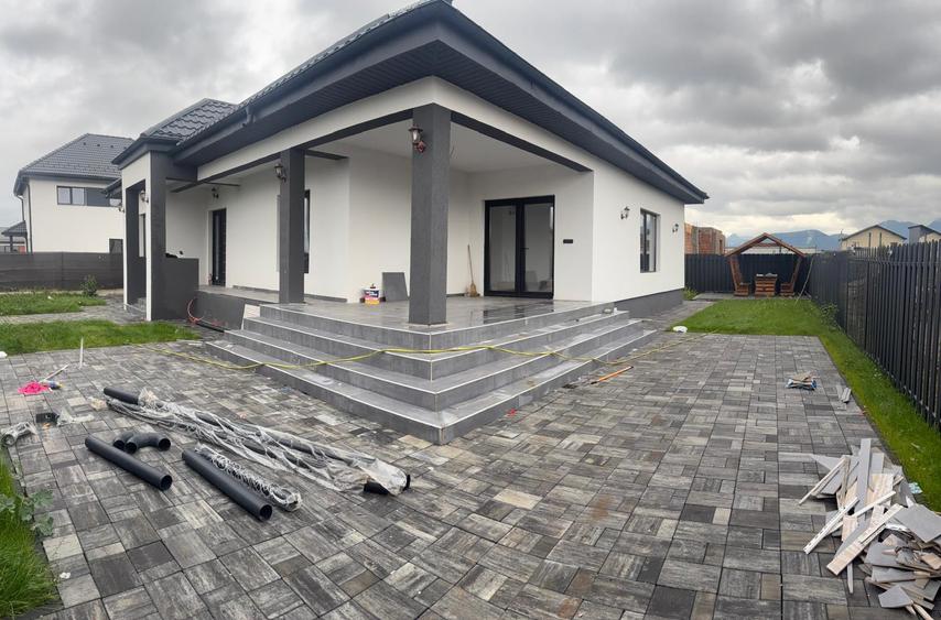 Casa individuala pe parter, zona Izvor