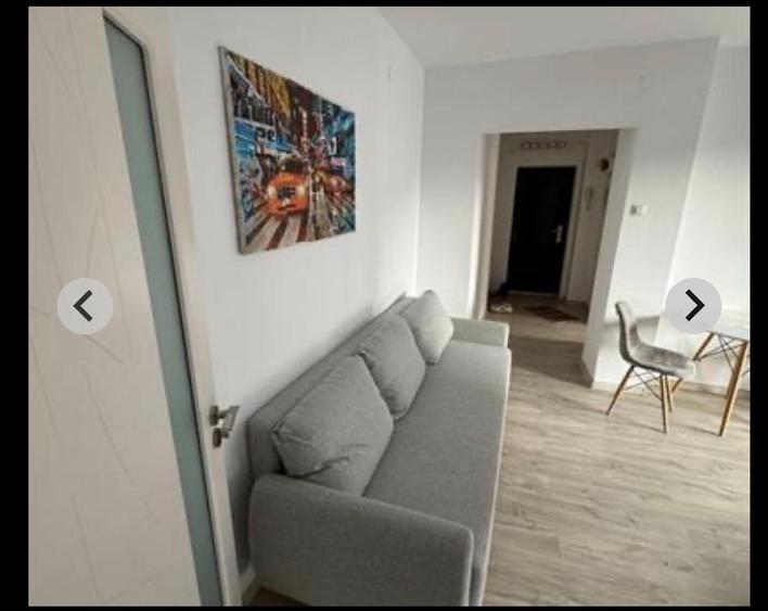 P-ta Romana, 2 camere deosebit, 50 mp, etaj 4, mobilat modern, renovat
