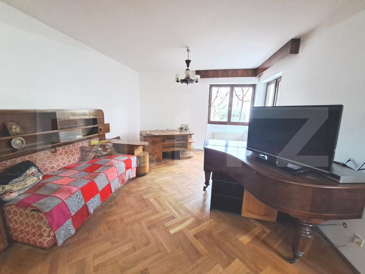 Vilă cu priveliște spre Tâmpa, în zonă liniștită din Brașov