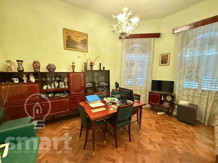 Casa în centrul istoric cu spațiu comercial și parcare proprie Zona 0