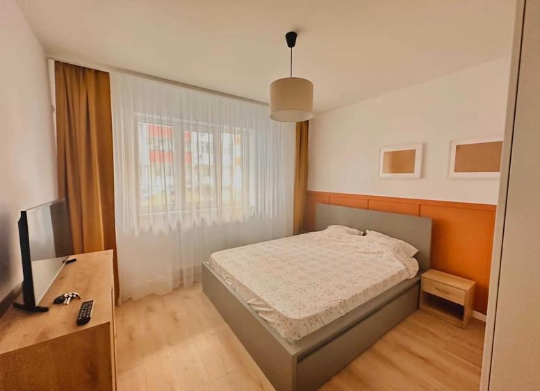 Inchiriere 2 camere cu curte proprie | loc de parcare