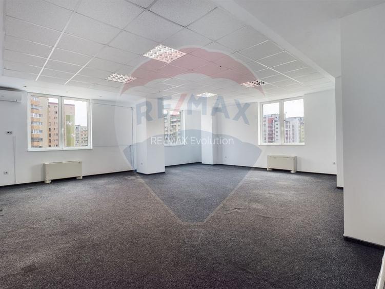 SPATIU COMERCIAL 80 MP OPEN SPACE CU GRUP SANITAR | GREEN CENTER ITC - 2