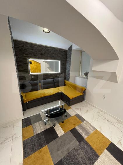 Apartament de vânzare în zonă ultracentrală, 2 camere, închiriat pe termen lung