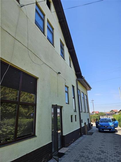 Vila spatioasa, hale si teren total 1700 mp, Calea Surii Mici, Sibiu